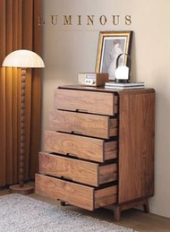 北美進口FAS級頂級質素黑胡桃木多斗櫃,卧室儲物櫃,衣物櫃,收納櫃.選用木中貴族黑胡桃木打造,木紋呈自然山水紋,高貴又充滿格調.好有型.呎吋:75L X 45D X 107H CM