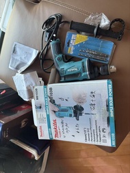 Makita 衝擊電鑽 M8103B