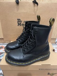 (二手）Dr. Martens 37號8孔馬丁靴1460 smooth black，提供鞋盒保卡