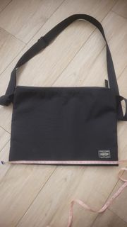 Porter 黑色單肩包