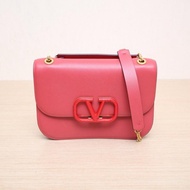 VALENTINO(華倫天奴) 紅色  新款LOGO 馬鞍包鏈條包小號20CM