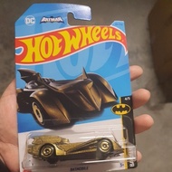 Hot Wheels Batmobile 4