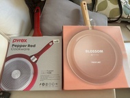 Neoflam blossom 28cm fry pan 煎鍋 $350/ pyrex 24cm 平底鑊 $95