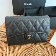 二手真品CHANEL黑色荔枝皮金釦coco翻蓋長夾AP0241