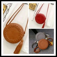 Ready stock 💕 woman circle sling bag