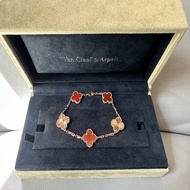 VCA梵克雅寶 鐳射紅五花手鏈 「斷貨王」登場！紅玉髓鐳射五花設計，18K玫瑰金材質，上手超顯白！24年購票，