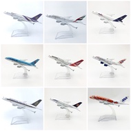 **** Airplane Model 16 Cm. AIRBUS A380 Plane Aircraft Set