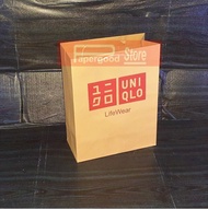 Paper bag Uniqlo medium 33 x 26 x 12 cm