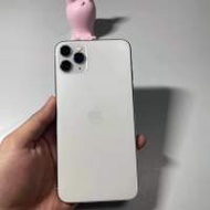 Apple iPhone 11 Pro Max 256G 6.7寸大螢幕，電池效能100 %，功能全部正常運作，已...