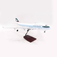 [HCM]Mô hình máy bay lắp ráp có đèn led Cathay Pacific Boeing B747 47cm Everfly
