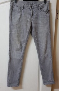 Timberland女生-灰色小直筒刷色29腰牛仔褲