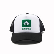 EMERICA หมวกแก๊ป BASIC LOGO TRUCKER CAP สี WHITE
