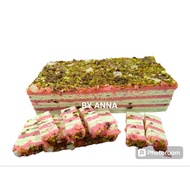 KEK LAPIS PINKLAVA(PREMIUM Kek Lapis ready stock)