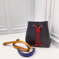 98新 LV 紅藍拼色水波紋 neonoe水桶包 