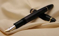 MONTBLANC 萬寶龍 Meisterstuck系列 – LeGrand黃金夾14K金筆咀 墨水筆 (MBC-13660/ 146)+50可刻字