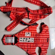 原價$3280 (二手如新 保證真品) 瑞典 Baby Bjorn 嬰童 背巾 橘紅色 緹花 透氣 北歐 限量版