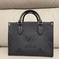 LV OnTheGo PM 黑色 LOUIS VUITTON