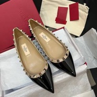 Valentino 尖頭鉚釘平底鞋