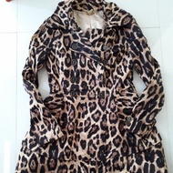 Preloved coat leopard size medium standart