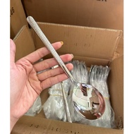 Thick handle 304 stainless steel spoon with beautiful patterns, 19.5cm long, used as a rice spoon, s