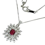 สร้อยคอผู้หญิงมือสองประดับด้วยเบริลสีแดง 0.153 กะรัตและเพชร 0.50 กะรัตในแพลตตินัม (Pt900/Pt850) น้ำห