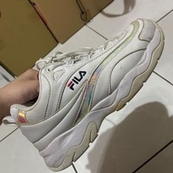 Fila 老爹鞋 雷射