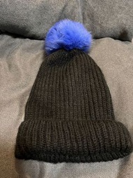 黑色 藍色毛球 毛帽 ZARA