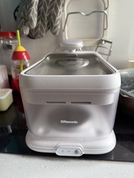 90%新Rasonic 樂信AQUA-WARM-W 4L UV恆溫無線寵物飲水機 白色 香港行貨