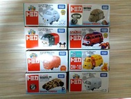 Tomica 車仔 Disney batmobile mothra
