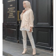 Summer blouse in creme cheese by wearing klamby preloved