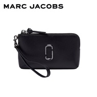 MARC JACOBS THE SNAPSHOT DTM WRISTLET 2F5SCP002S01 FA25 กระเป๋าคลัทช์