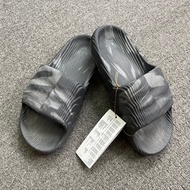 Das Adilette 22 Gray Sandals