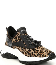 Women's Myles Sneaker, Medium