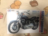 售 全新 TAMIYA ITEM 16039 1:6 scale HARLEY-DAVIDSON fxe1200 SUPER GLIDE 双星 雙星 1/6 需要 組裝模型 大衛哈利遜  摩托車 FX