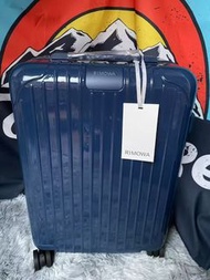 rimowa essential cabin hand carry size 21