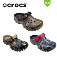 〖ใหม่เอี่ยมของแท้〗Crocs 2023 รูปแบบใหม่ Camo ชายหาดรองเท้าพักผ่อนกลางแจ้งชายหาดรองเท้าแตะรองเท้าแตะคนรักรองเท้าผู้ชายและผู้หญิงกล่องเทป