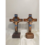 Benedict Coin Color Corpus Wooden Sitting Cross 15cm (8632) - Benedict Sitting Cross - Benedict Tabl