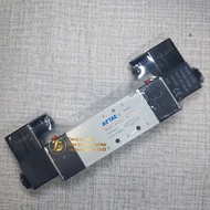 5-port 3/8′′ NPT Airtac 4V330C-10 solenoid valve