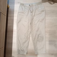 UNIQLO 卡其色 EZY Relaxed Fit 九分褲 尺寸M