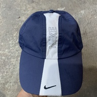 Topi nike vintage