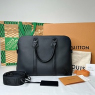 LV Takeoff全皮革電腦公事包