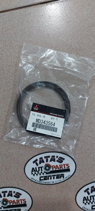 Mitsubishi L300Adventure DelicaPajeroL200Strada 4D554D56  Crankshaft oil seal Rear MD343564 mitsubis
