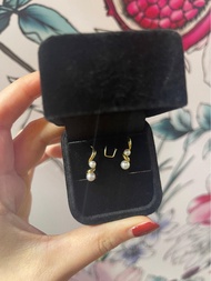 Mikimoto 18k gold baby akoya Pearl earrings