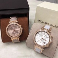 MICHAEL KORS女錶 MK手錶 經典熱賣款鑲鑽玫瑰金間膠錶帶三眼日曆石英女生腕錶 MK5896 MK5774 MK5491 MK6326 時尚女錶 石英錶 女生腕錶