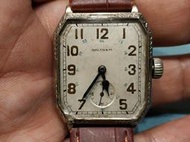 美國1927 WALTHAM 手動包金男古董錶，27.5X36.4不含把頭，剛洗油保養，走時正常。上條時需按入把頭再旋轉