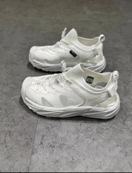 hoka one one hopara 2 戶外涼鞋溯溪鞋 白色