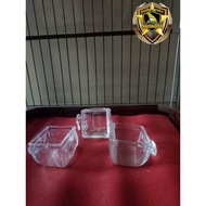 Food container and doping for pleci birds