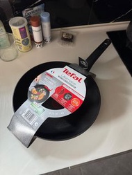 特福 法國製28厘米高效抗刮易潔炒鍋