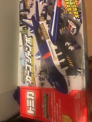 Takara tomy 緊急救援特警隊 特警巨無霸貨機
