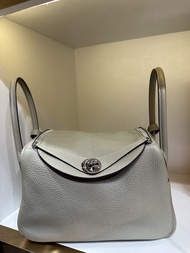 97%新 Hermes Lindy 26 鼠尾草綠銀扣上膊袋
